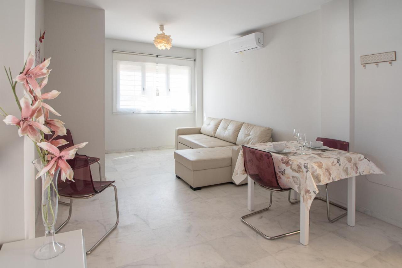 Apartamentos La Araucaria - كاديز المظهر الخارجي الصورة
